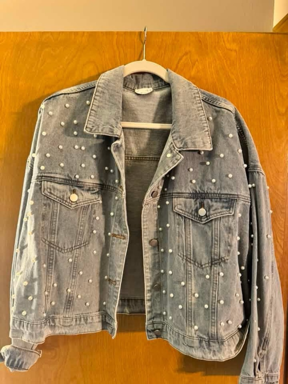 ARULA Light Gray Pearl-Embellished Denim Jacket size "B"